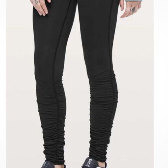LULULEMON ATHLETICA STIRRUP RUCHED SIDE BLACK LEGGINGS SIZE‎ 2 - Picture 2 of 10
